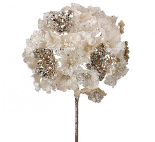 A bouquet of white flowers with gold accents, creating a visually appealing and elegant arrangement.